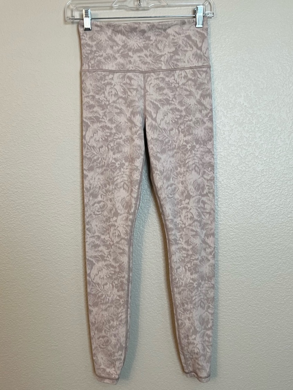 Athleta Textured High-Waist Leggings in Soft Taupe Print | Size S